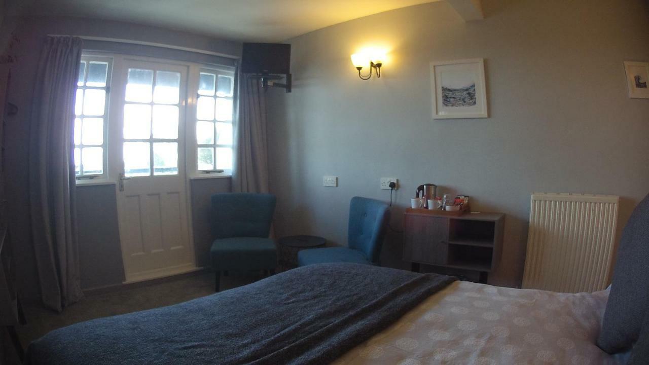 Riverside Cottage B&B Линмут Экстерьер фото